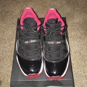 Jordan 11 Retro Low Size 9.5